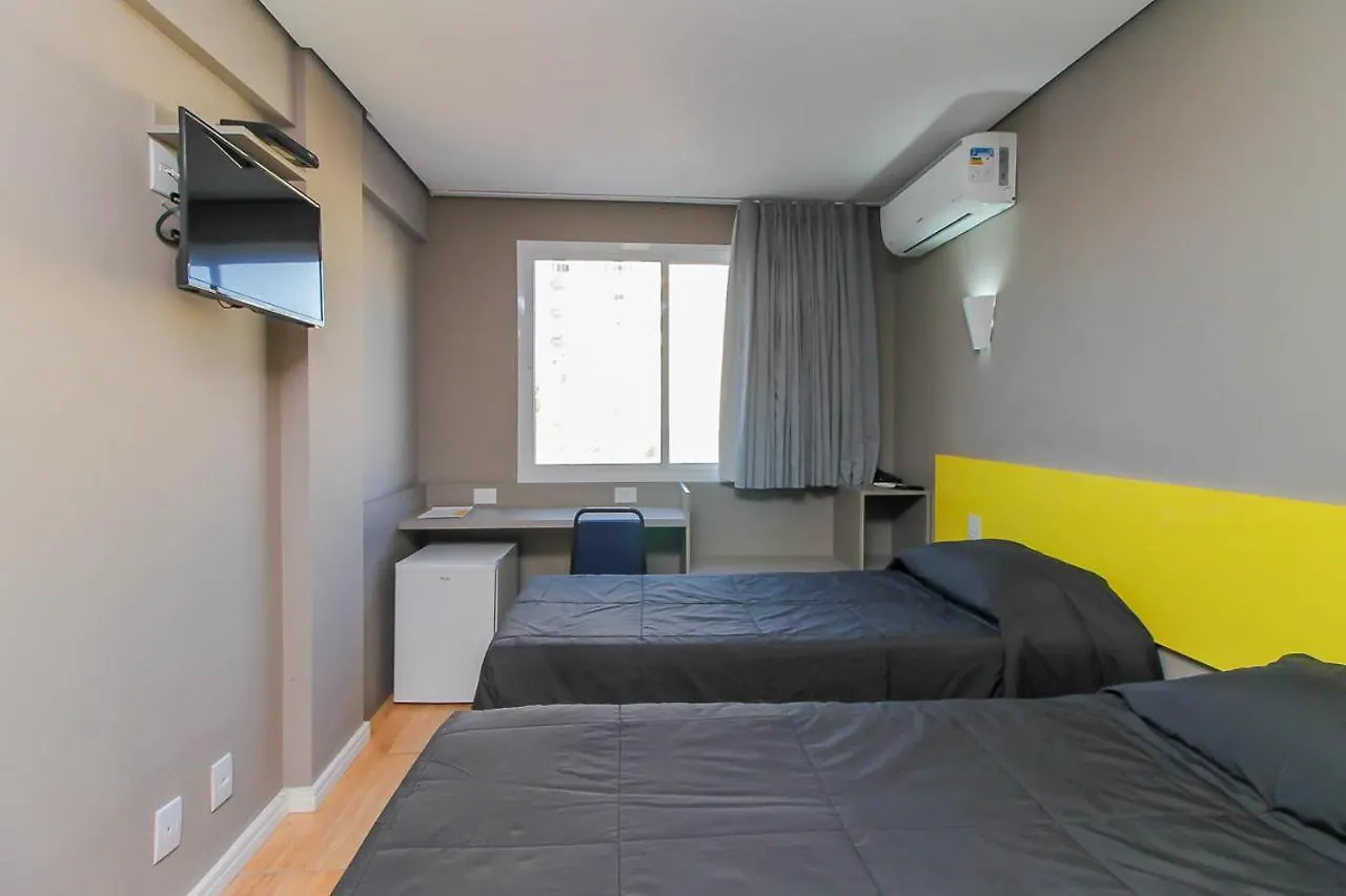Hotel Coral Express, Proximo A Escola Duque De Caxias , Coronel Afonso Massot ,Padre Reus E As Provas Do Mp Porto Alegre Brasile