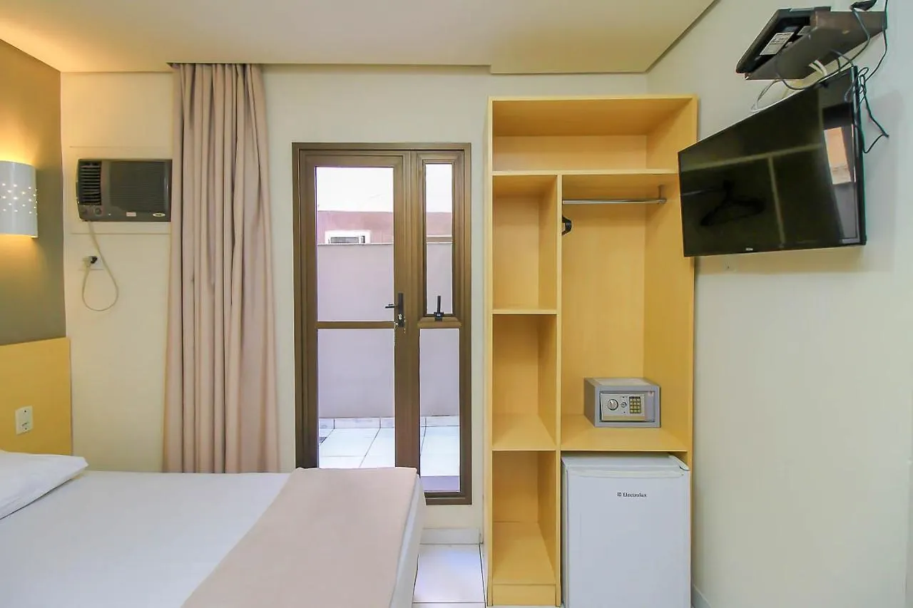 Hotel Coral Express, Proximo A Escola Duque De Caxias , Coronel Afonso Massot ,Padre Reus E As Provas Do Mp Porto Alegre