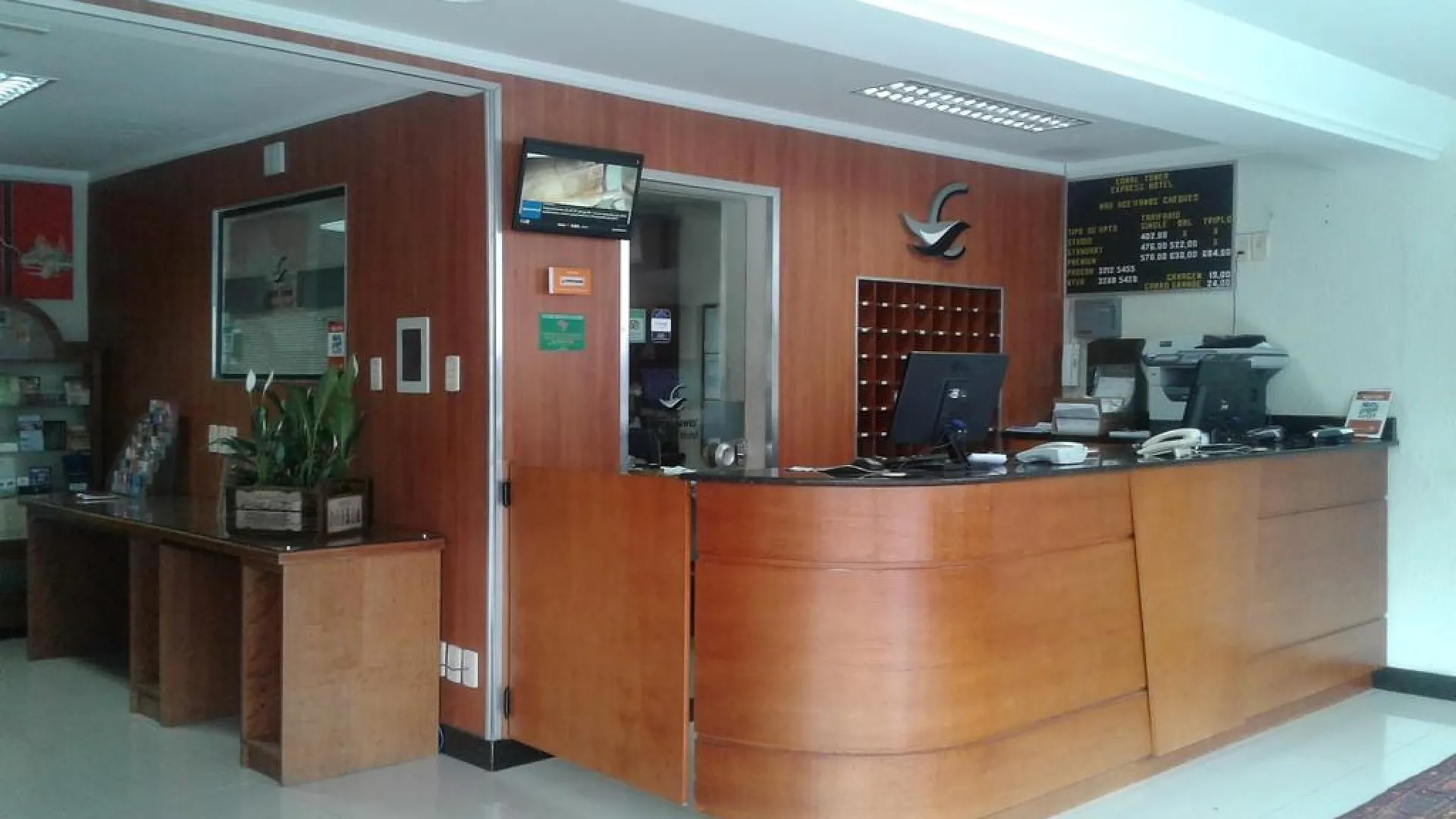 Hotel Coral Express, Proximo A Escola Duque De Caxias , Coronel Afonso Massot ,Padre Reus E As Provas Do Mp Porto Alegre