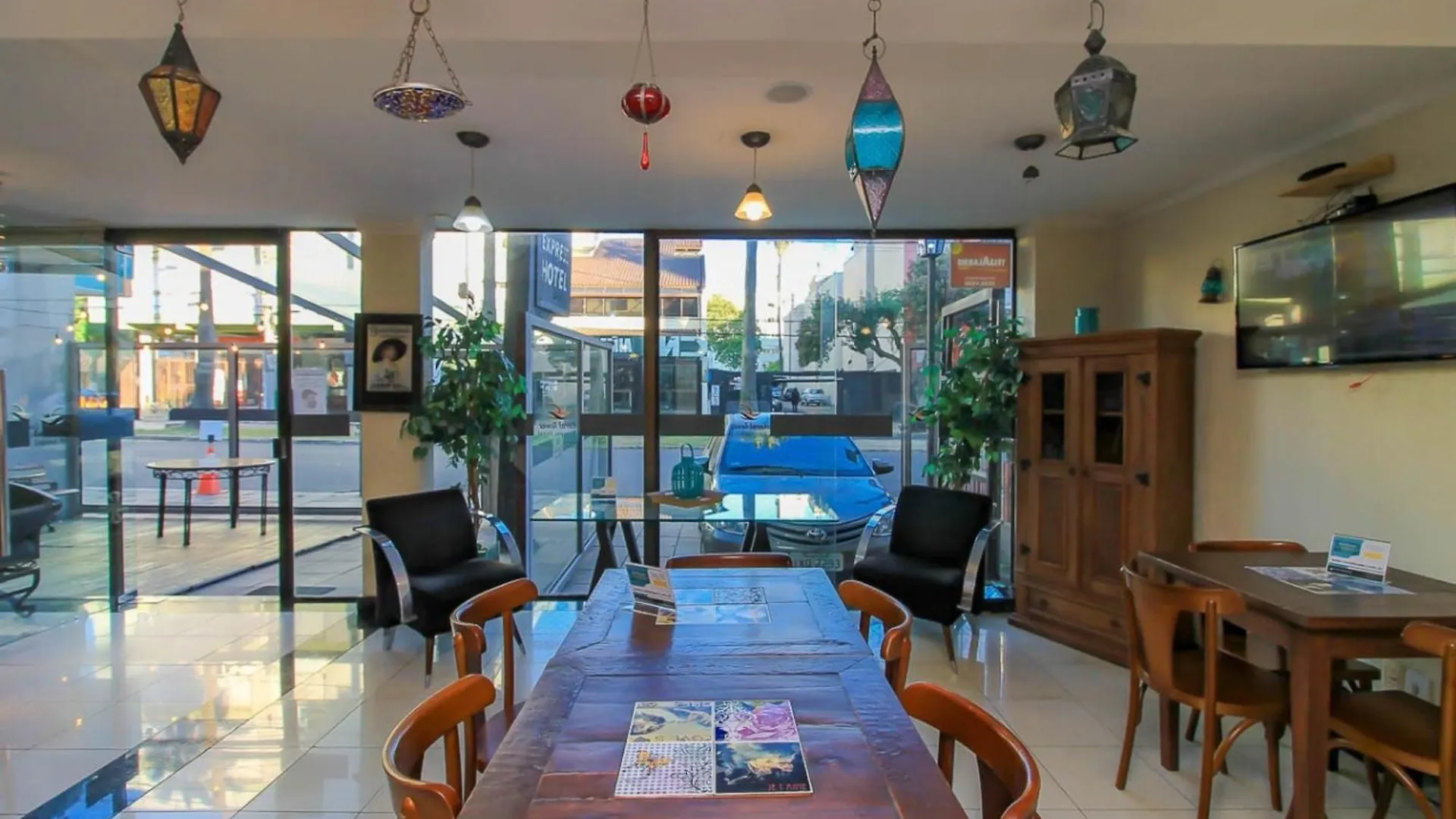 Hotel Coral Express, Proximo A Escola Duque De Caxias , Coronel Afonso Massot ,Padre Reus E As Provas Do Mp Porto Alegre Brasile