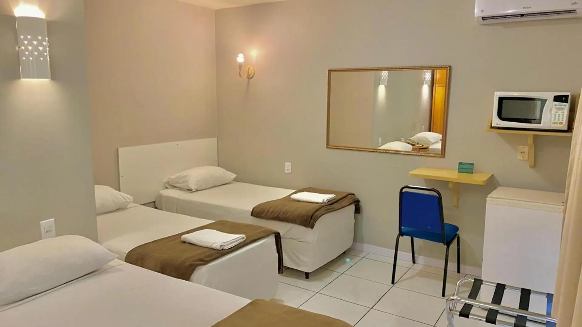 Hotel Coral Express, Proximo A Escola Duque De Caxias , Coronel Afonso Massot ,Padre Reus E As Provas Do Mp Porto Alegre