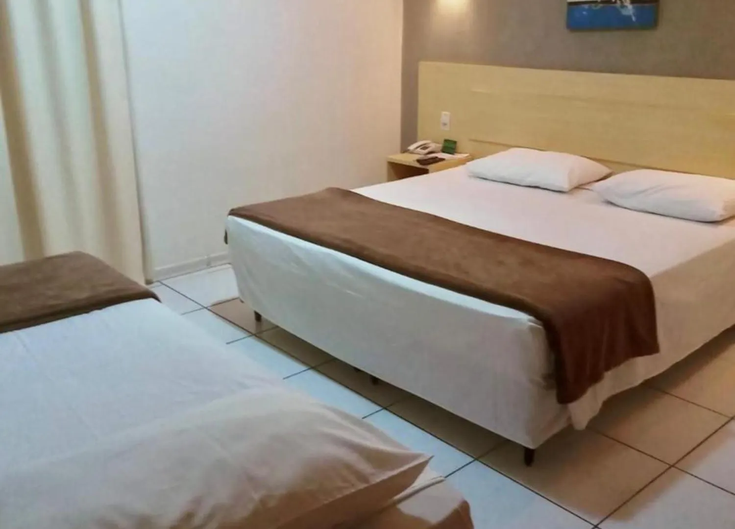 Hotel Coral Express, Proximo A Escola Duque De Caxias , Coronel Afonso Massot ,Padre Reus E As Provas Do Mp Porto Alegre